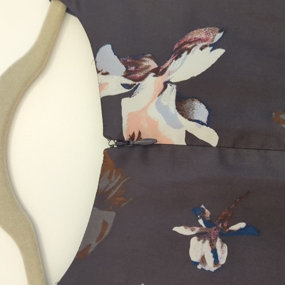 Banana Republic Purple Flower Blouse - Picture 6 of 6